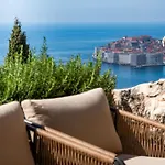 Golden Niche دوبروفينك