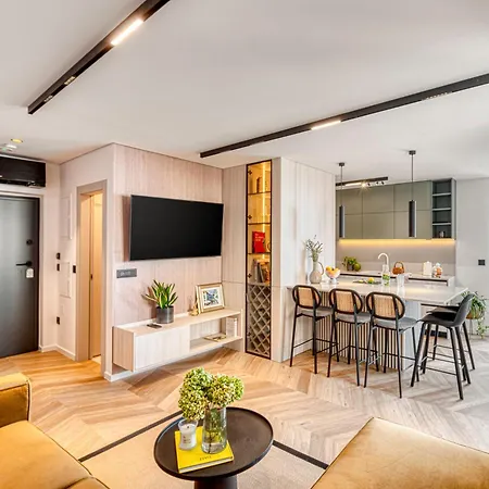 Golden Niche Apartment