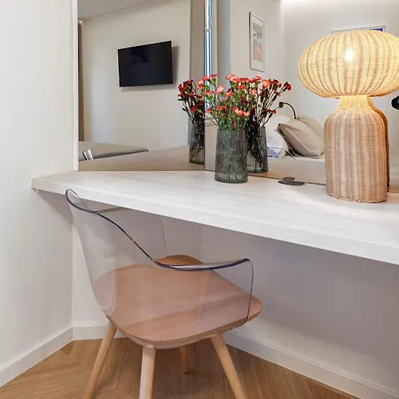 Golden Niche Apartment