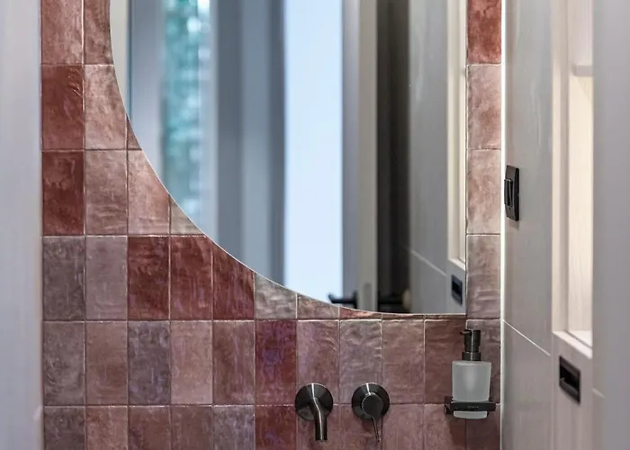 Golden Niche Apartment *