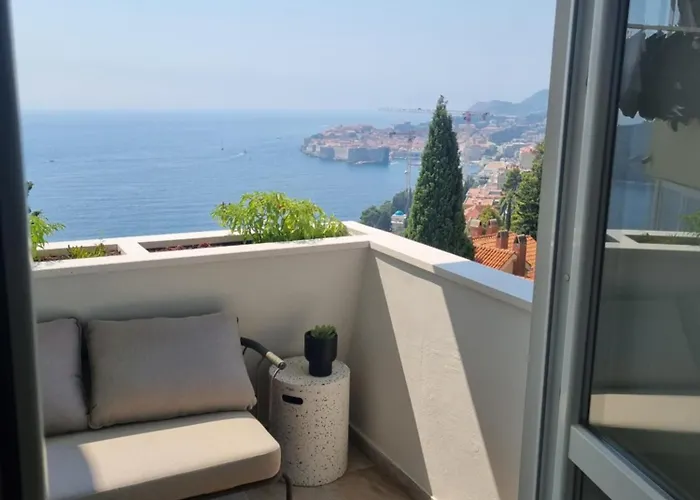 Golden Niche Apartment