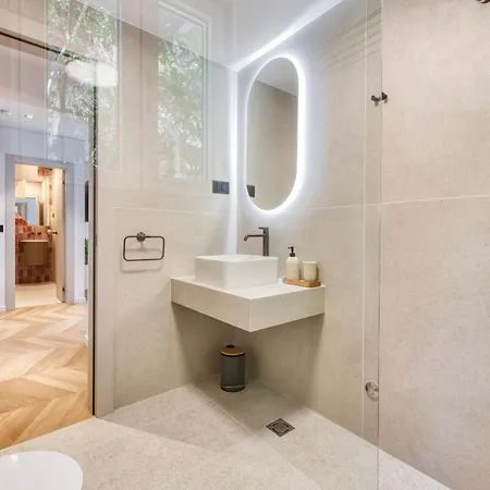 Golden Niche * Ragusa